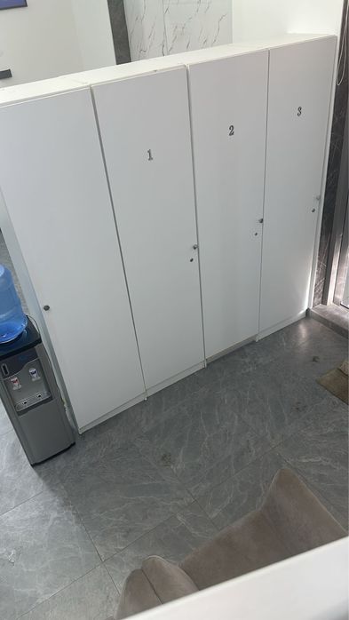 Срочно продается шифоньер