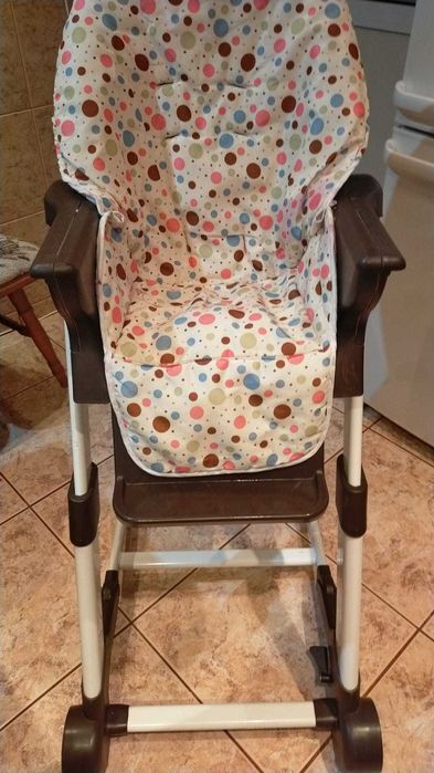 Scaun bebe pentru luat masa