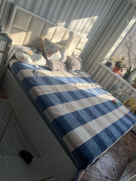 Срочно продам спальный гарнитур!!!