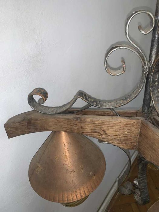 Candelabru terasa/cabana din lemn cu fier forjat