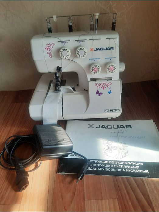 Продам четырехниточный оверлок