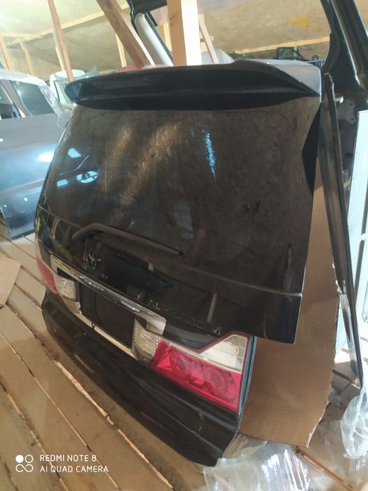 Задная крышка богажника Toyota Alford