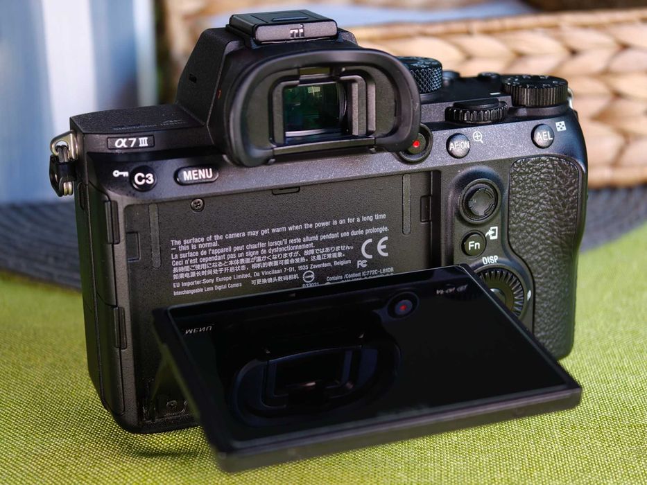 Фотоапарат Sony A7 III - full frame тяло