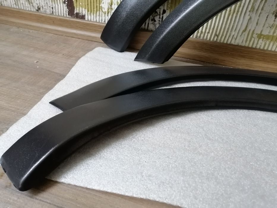 Vw Golf 5 pvc вежди  пластмасови лайсни калник Golf V , Голф 5 03 - 09