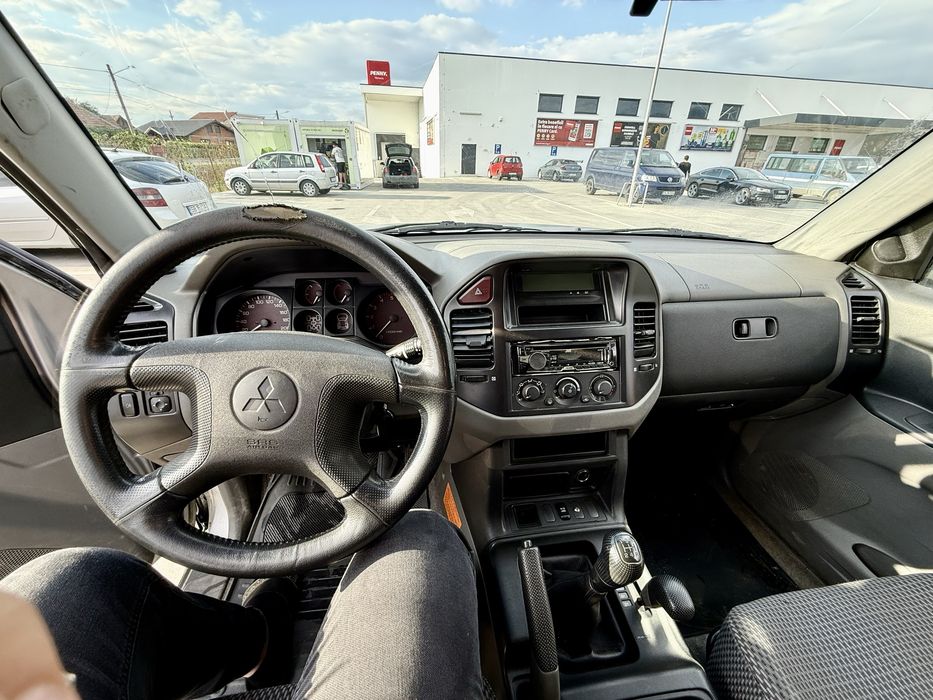 Mitsubishi V60 Pajero 2.5 TD