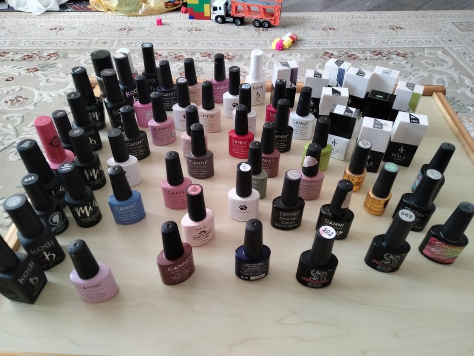 Продам все для маникюра