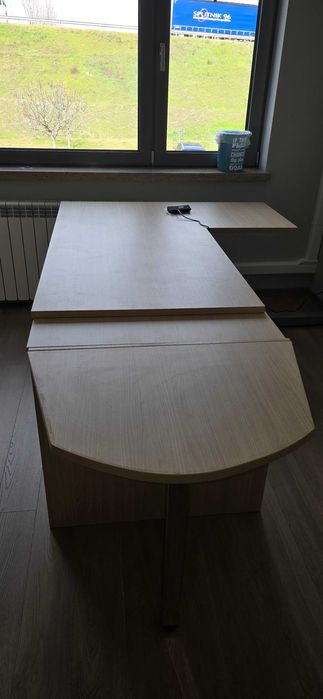 Тримоторно регулируемо бюро