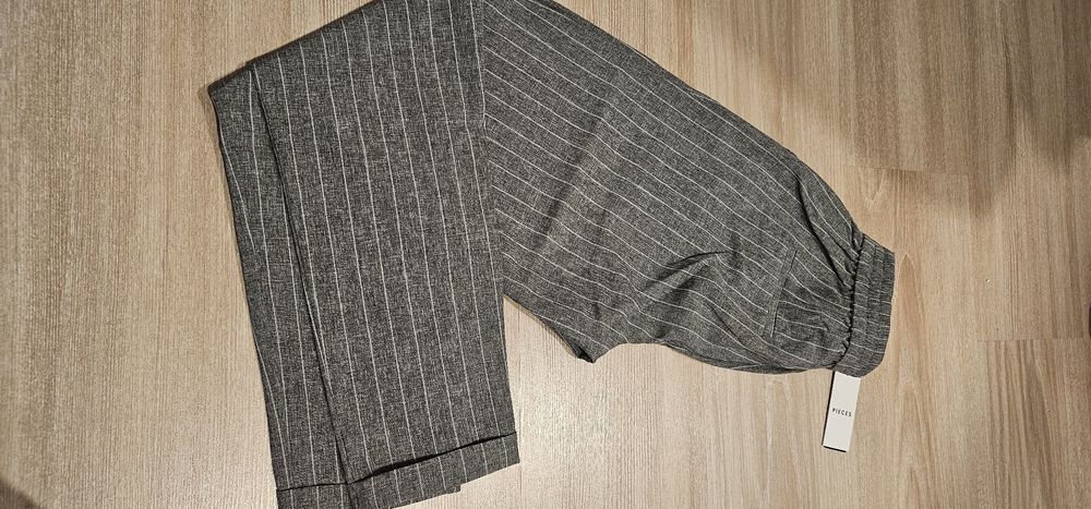 Панталон спорно-елегантен