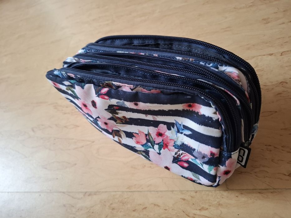 Ученически несесер