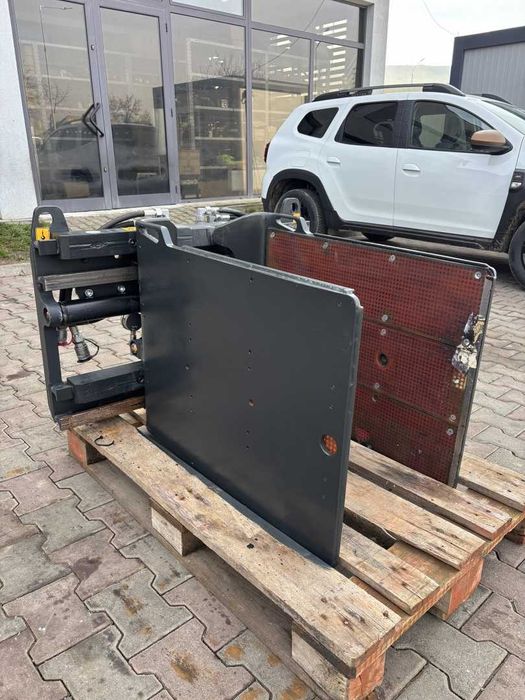 Atașament Bale Clamp KAUP FEM 2 – FEM 3 Capacitate 1400 kg