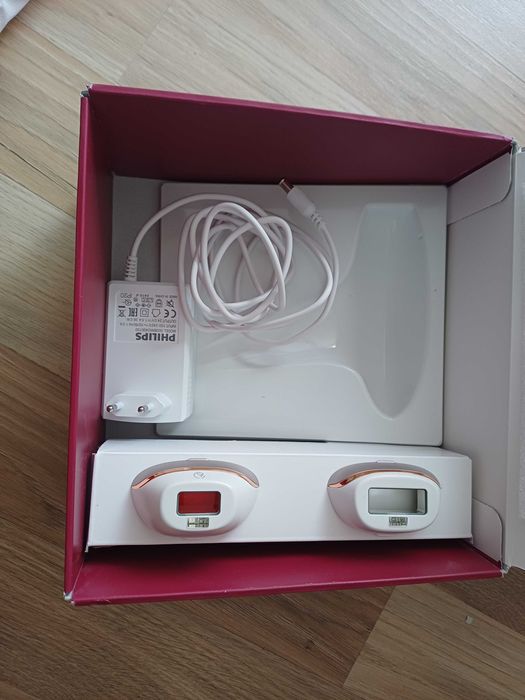 Фотоепилатор Philips Lumea 1998