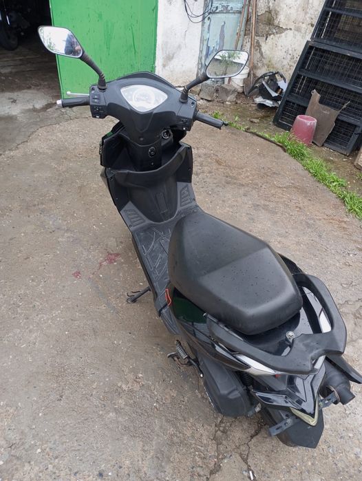 Продам скутер vehta peda