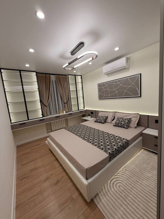 Продам квартиру Метро Космонавтов 3в4/3/4 70м2 дом кирпич