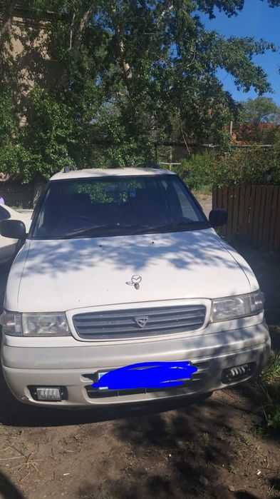 Продам машину Мазда MPV минивэн.