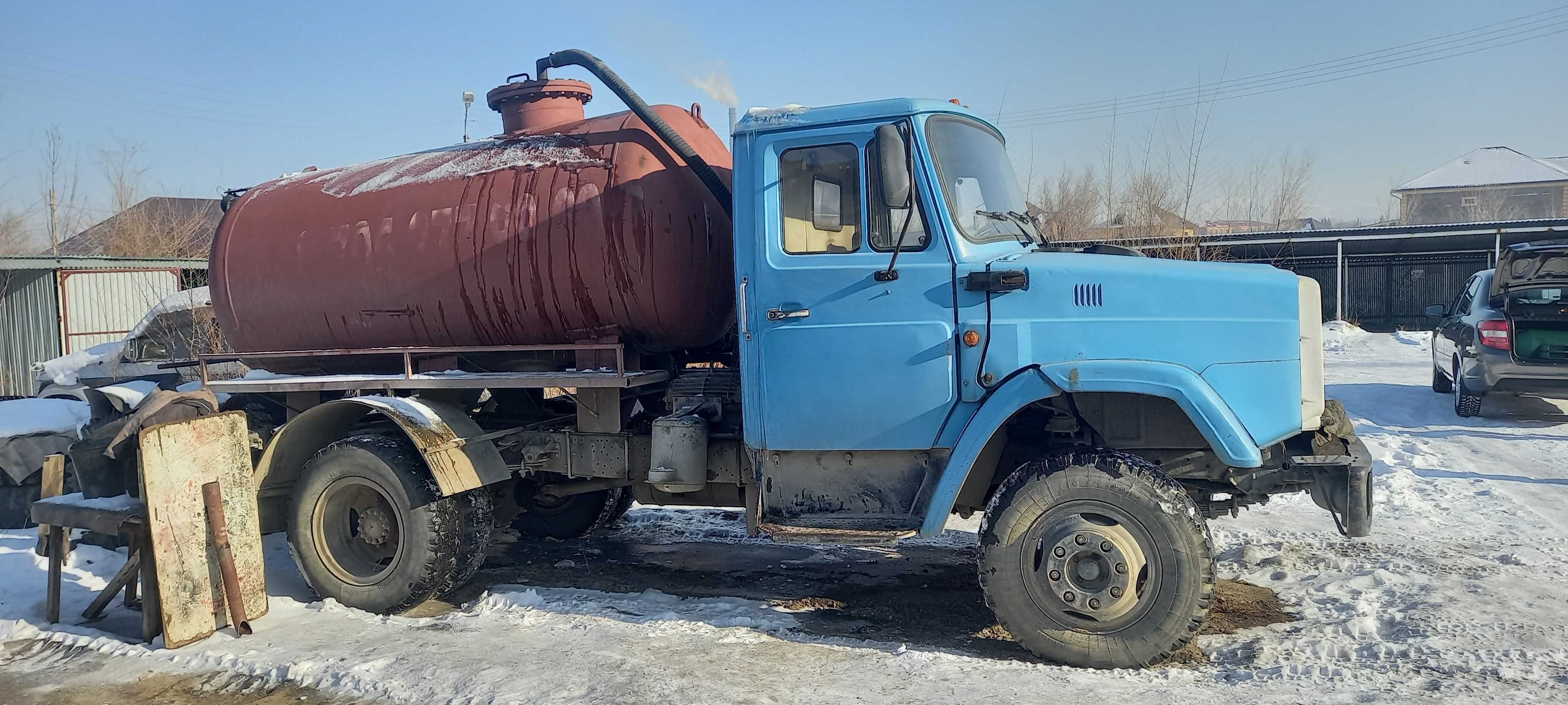 Сколько кубов в откачке машины.