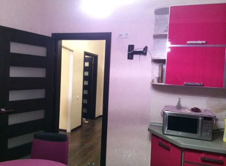 Сарыарка 11-Кенесары,  2ч 2000