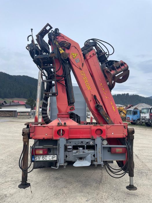 Camion si remorca transport busteni