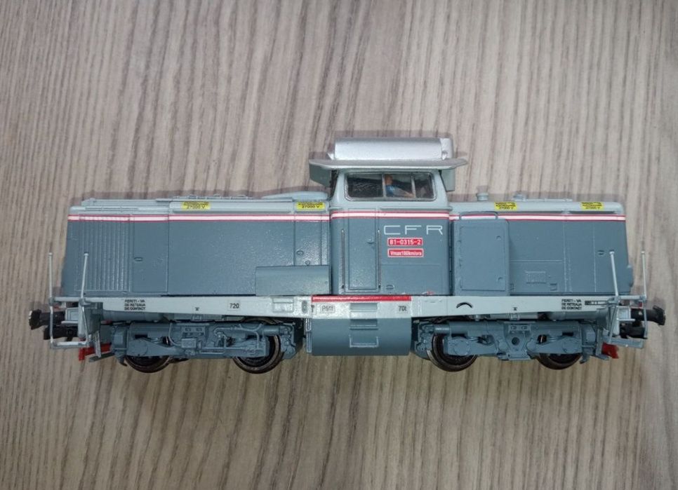 Locomotiva diesel LDH CFR, conversie din roco 52254 H0, 1:87

Locomoti