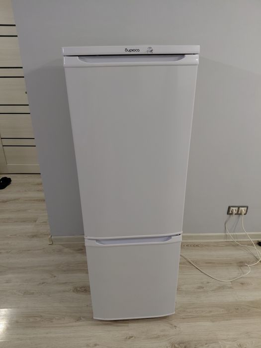 Продам 2х камерный холодильник