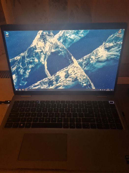 Laptop Dell Latitude 5531 - i5 12600h DDR5 - baterie buna