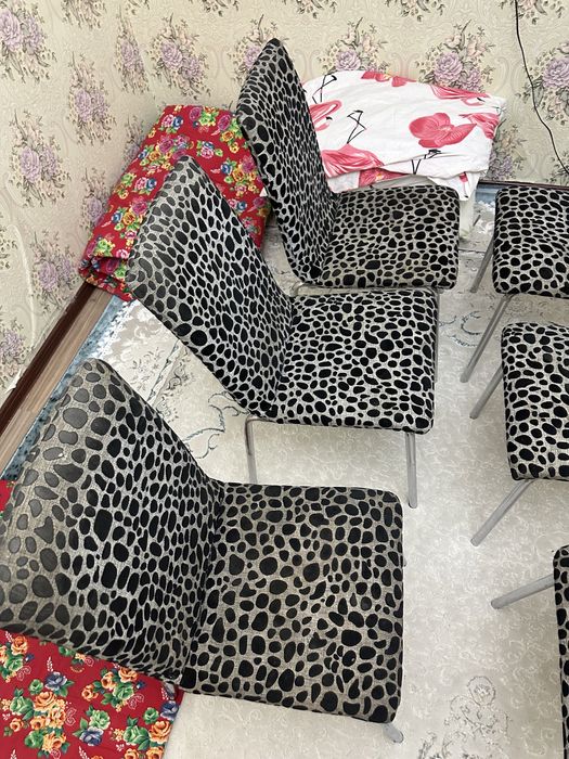 Продаю Стулья 6 штук