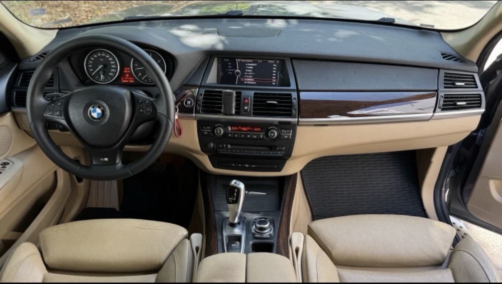 BMW X5 E70 235кс