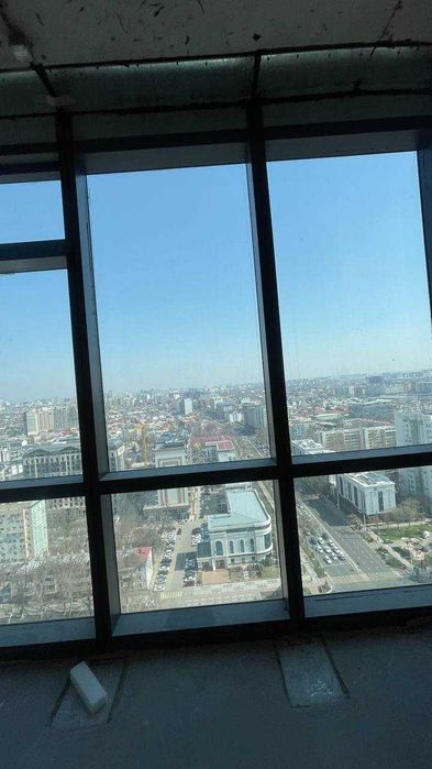 Продается Piramit Tower 2/19/48 59м2 коробка вид на Ташкент сити: