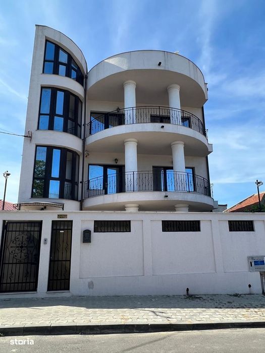 Vilă Ultracentrală- Universitatea Ovidius  Aproape De Mare – 654900