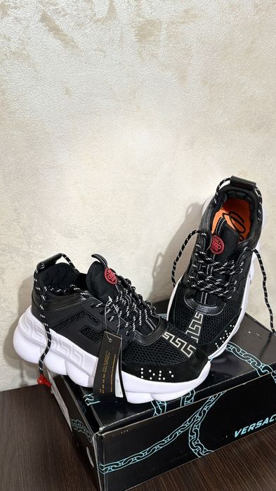 Versace Chain Reaction