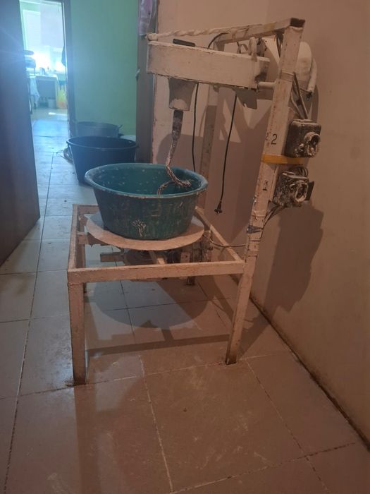 Продам тестомес.