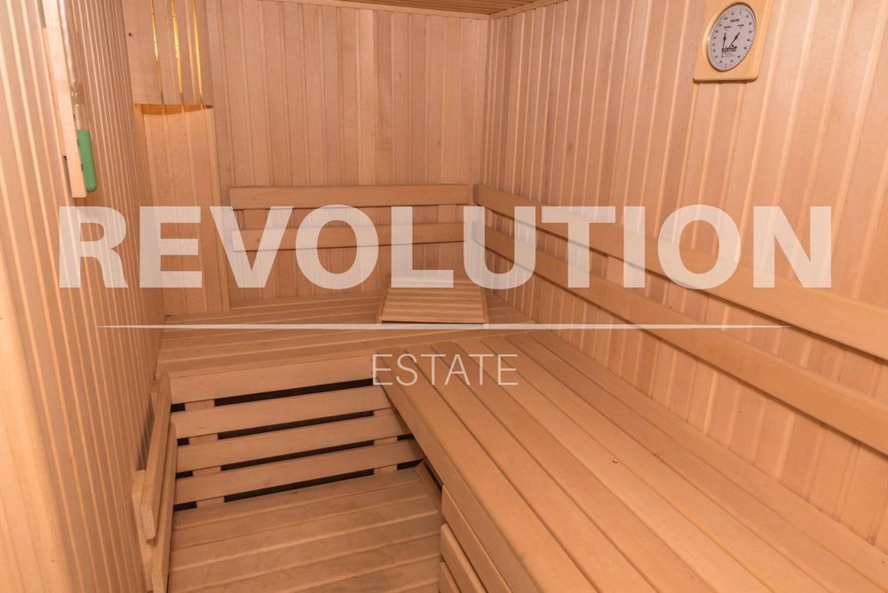 Дава се под наем Къща в с. Приселци, Област Варна - 300 кв.м за 2000 € - Снимка #17