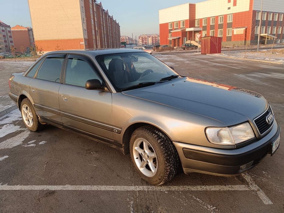 Машина ауди ц4 1994