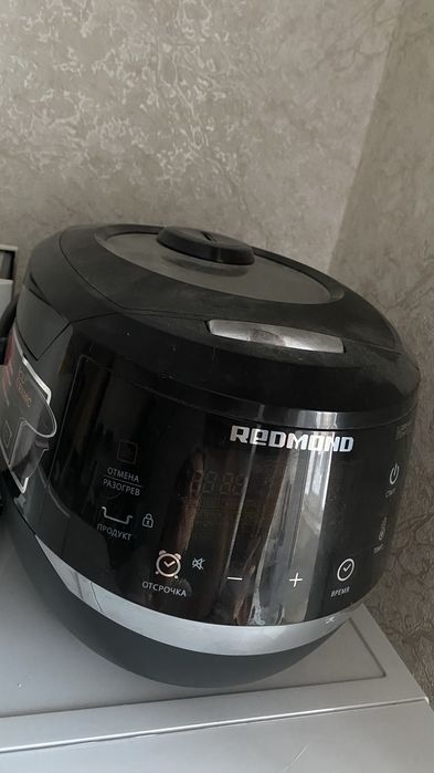 Мультиварка Redmond