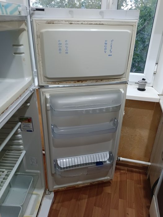 Продам холодильник