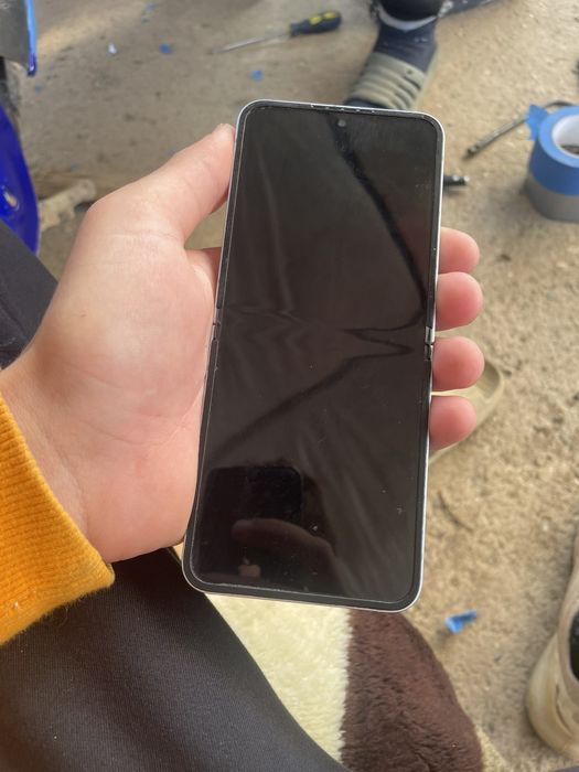 Vand Samsung z Flip6