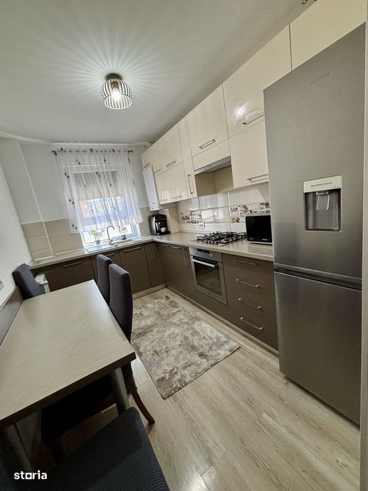 Apartament 3 camere | Grădină privată + parcare | Tractoru – Coresi