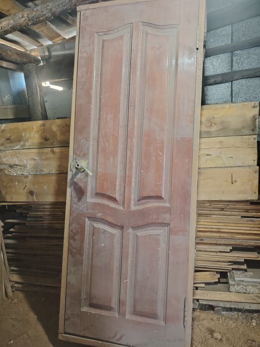 Продам деревянные двери