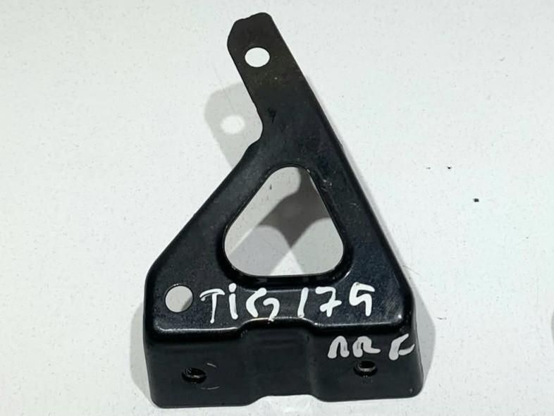Suport aripa dreapta fata Volkswagen Tiguan 5N0821136 SUV