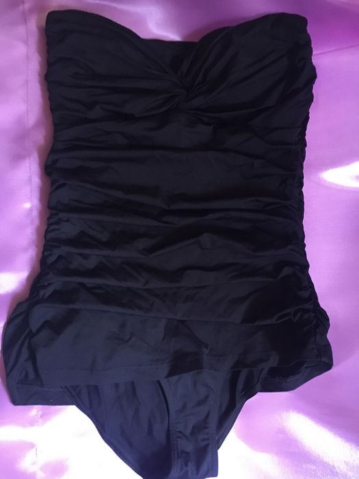 Продаётся купальник фирменный 42-44 Asos swim