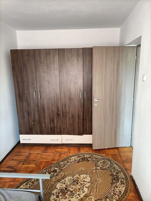 Inchiriere apartament  doua  camere