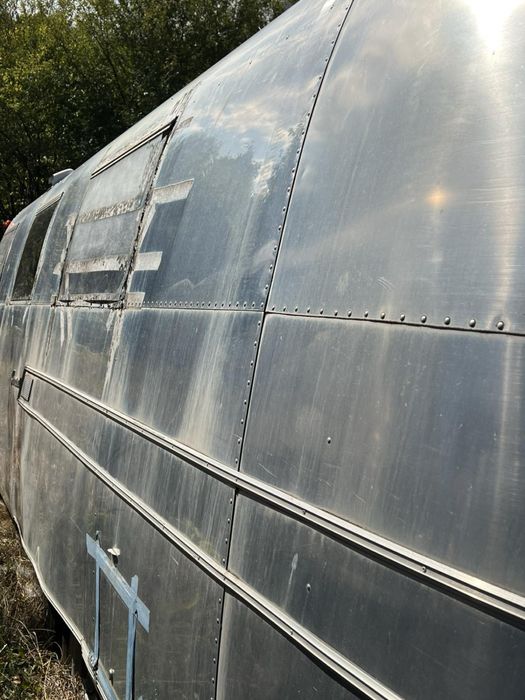 КАРАВАНИ airstream