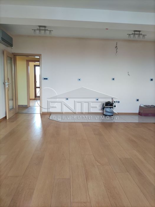 Продава се Тристаен апартамент в Варна, Галата - 158 кв.м за 1317 €/кв.м - Снимка #3