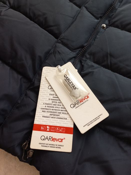 Зимний пуховик с капюшоном