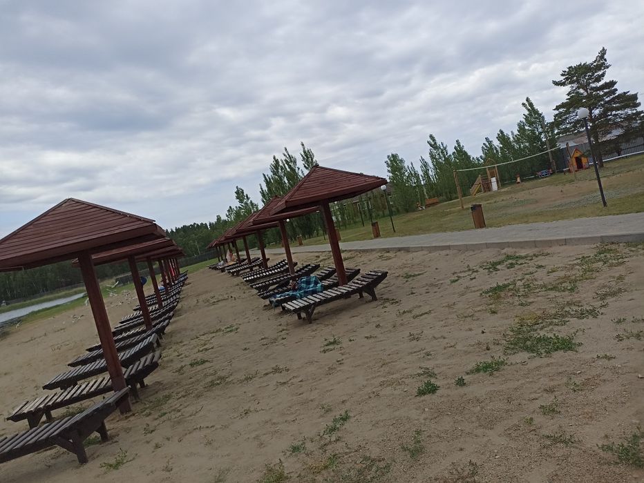 Коттедж в основном бору