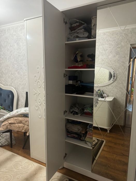 Срочно продается Спальный гарнитур