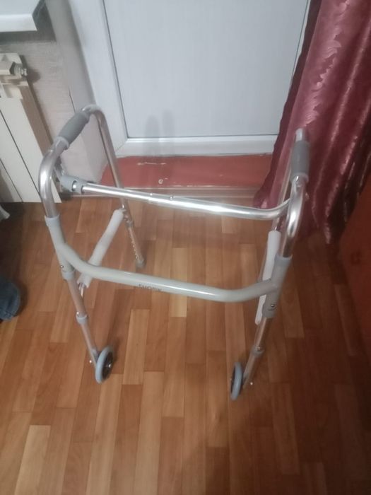 Ходунки для взрослых