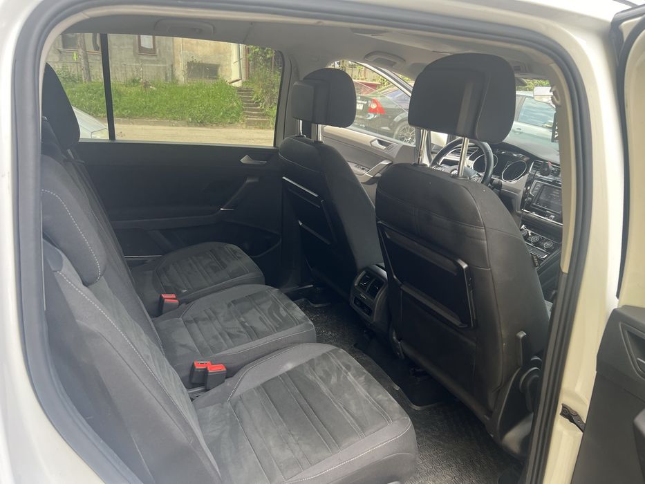 VOLKSWAGEN Touran 0 — imagine 5