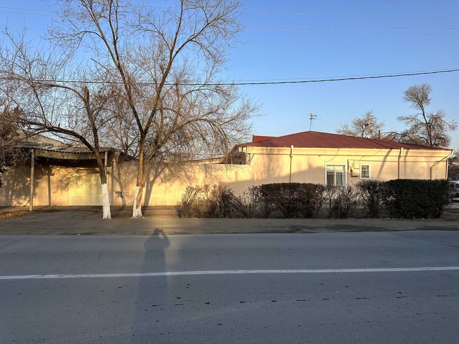 Srochno! Urganch markazida 6sotixli joy ijaraga beriladi.