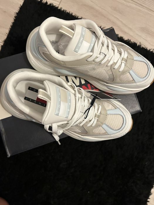 Adidasi Tommy Hilfinger