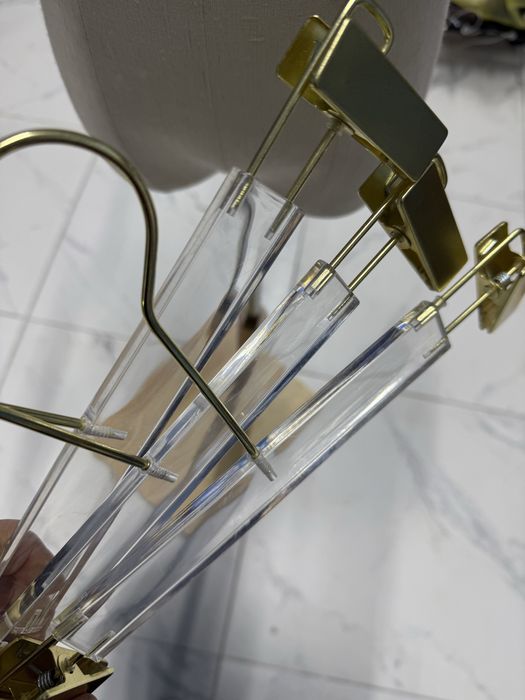 Продам вешалки зажимы